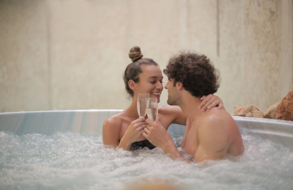 Waarom een hotelkamer met jacuzzi een goed idee is